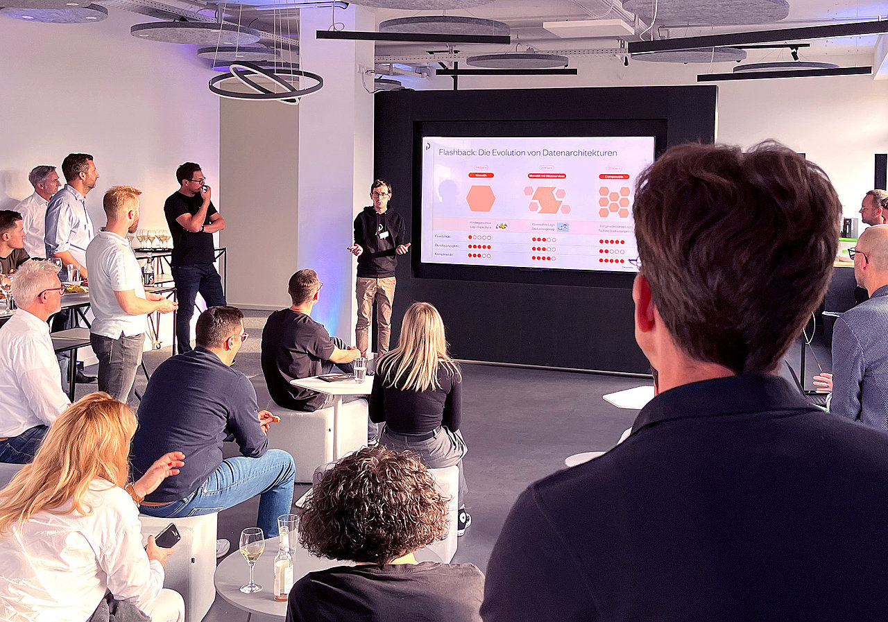 Tobias Wrobel und Alex Nagl beim Data & Analytics Xchange 2023